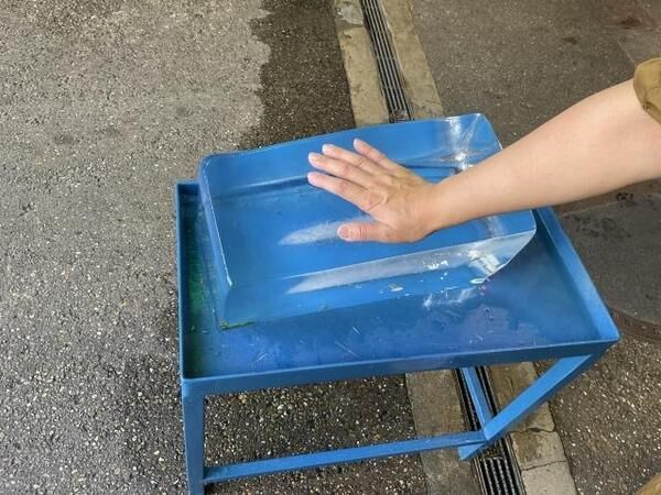 氷や保冷剤で「手の平を冷やす」のが効果あり！　サッカーにおける最新「熱中症対策」【医師監修】