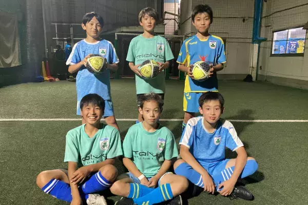 【１対１を極める】上田綺世選手も輩出する、マルバサッカースクールで &quot; テクダマ &quot; に挑戦！
