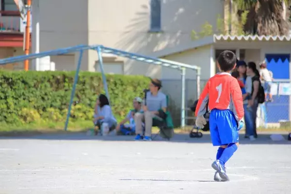 夏休み、ダラダラ過ごす子どもにイライラ！　親をイラつかせるダラダラ解決のカギはたった4日間の「脳の使い方」にあった