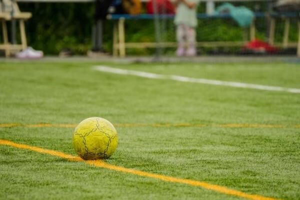 サッカーも学校の準備も毎日怒りっぱなし......。「褒めるのが苦手」な親御さんに、今日からできる簡単な褒め方を伝授