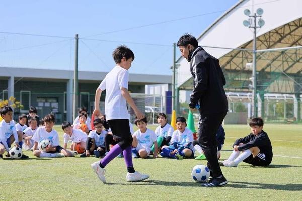 【キャンセル待ち受付中】2月15日開催　子どもの「考える力」を育てることでサッカー選手としても伸びる理由／サカイク保護者セミナー（無料）