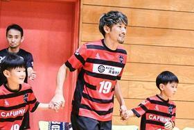 試合会場での着替え、おしゃれなイメージなし、GK不足......　女子サッカー普及の課題、解決の糸口は？