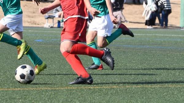 【実践編】タオル1本ですぐにできる！　勉強やサッカーのパフォーマンスが上がる「正しい姿勢」を身に着ける方法