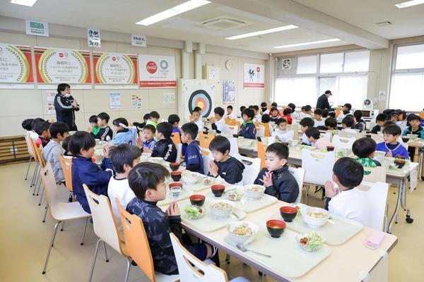【医師監修】朝食べれない子に悩む親必見！　「バナナと水分で朝から対策」Jクラブドクターが教える熱中症予防法