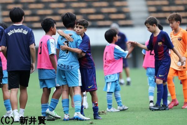 「選手がどこに位置するかが重要」ワーチャレ優勝、バルセロナの監督が語る戦術とプロになるために大切なこと