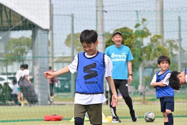 「技術差があっても全員が輝ける。非日常の挑戦が、子どもを成長させる理由」大豆戸FC 末本コーチ×サカイクキャンプ柏瀬コーチ対談（後編）