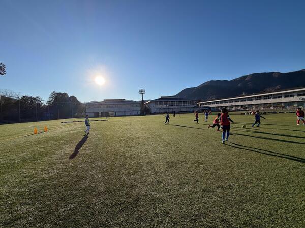 「技術だけじゃない」からこそ価値がある。強豪校に通う子を持つ"先輩サッカーママ"が現場で実感した「サカイクキャンプの価値」