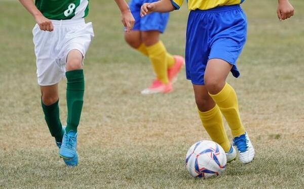 コーチと選手が結託して息子を排除しようとする、お金で人気を買うなど信用ならない指導者の下に居続けていいのか問題