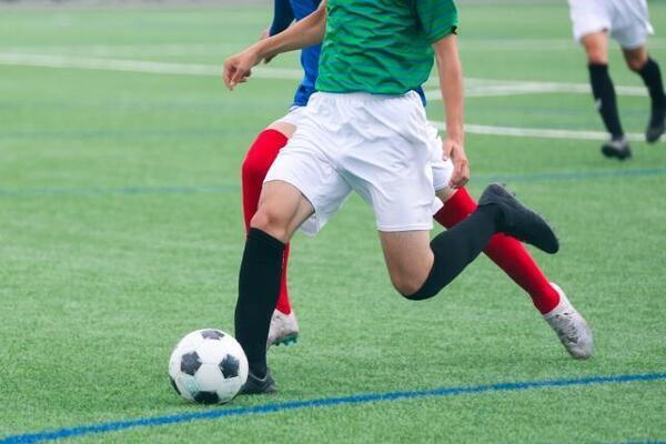 怒鳴るコーチとのサッカーが嫌だけど6年生だし移籍は迷う、負け犬の遠吠えになりかねないので相談もできない問題