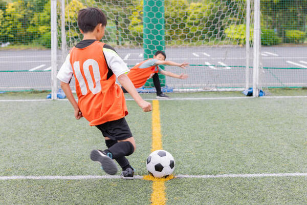 怒鳴るコーチとのサッカーが嫌だけど6年生だし移籍は迷う、負け犬の遠吠えになりかねないので相談もできない問題