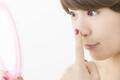 鼻ニキビの原因と治す方法|セルフケア・病院の治療
