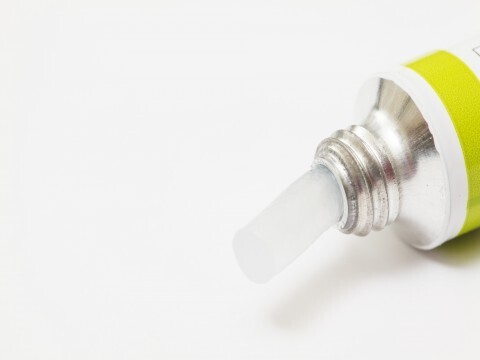 アトピーは完治できる？薬での治療法とは