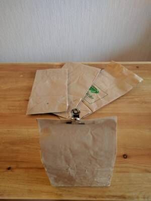 サニタリーボックスは「マチ付き紙袋」で代用