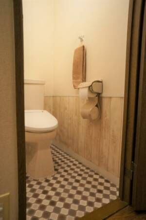 トイレの薄汚れた床をクッションフロアだけで簡単diy 費用はたったの1 000円 18年11月12日 ウーマンエキサイト 3 4