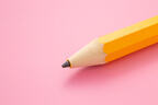入学祝いには「名入り鉛筆」が最適！贈る側が知っておきたい学校事情
