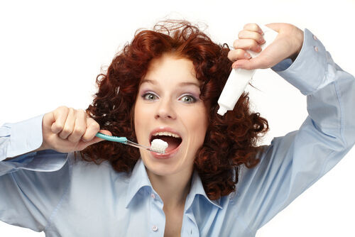 日本人の77％が普段やっている「歯磨き粉フル活用術」トップ3