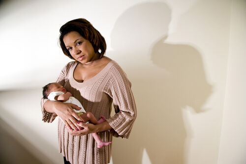 衝撃の事実が判明！7人に1人の女性に「産後うつ」リスクある？