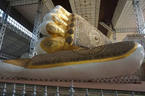 ミャンマー三大寺院の一つ、バゴーのシュエモードーパゴダ