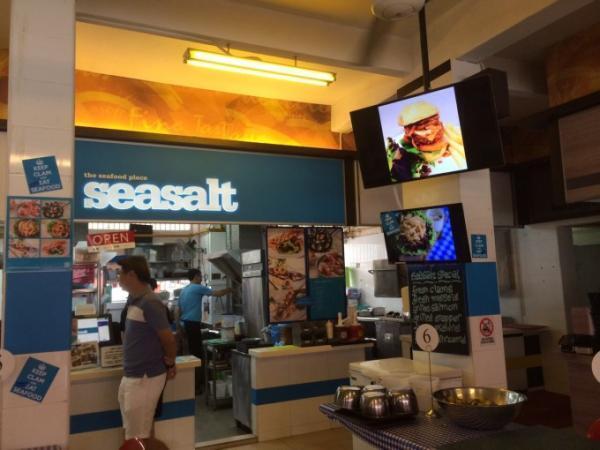 ローカルフードに飽きたらホーカーで洋食を♪ビールが進む！やみつきムール貝編