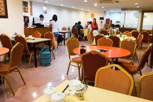 お粥ベースのスチームボート「田園粥火鍋」