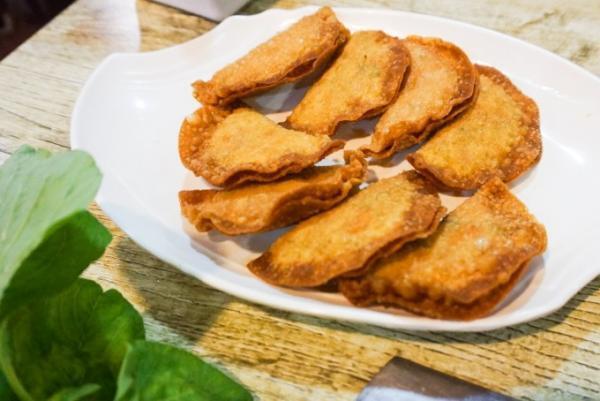 お粥ベースのスチームボート「田園粥火鍋」