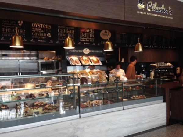 新しくなったブルネイ国際空港！ビュッフェ形式のレストランをご紹介