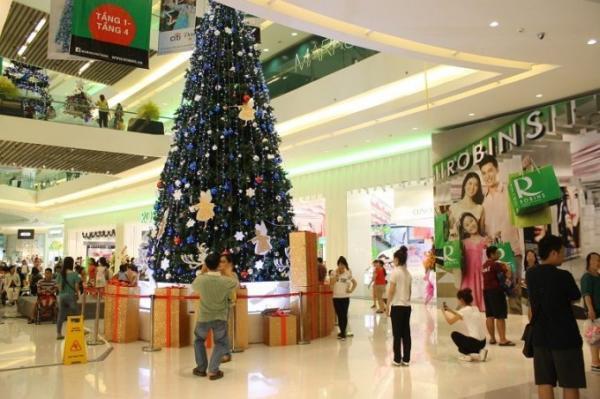 常夏のホーチミンに雪だるま出現！？クリスマスデコレーションを一挙お届け