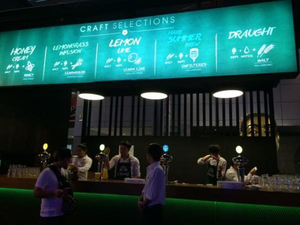 バンコク乾季の風物詩「ビアガーデン」！ユニークなクラフトビールに注目