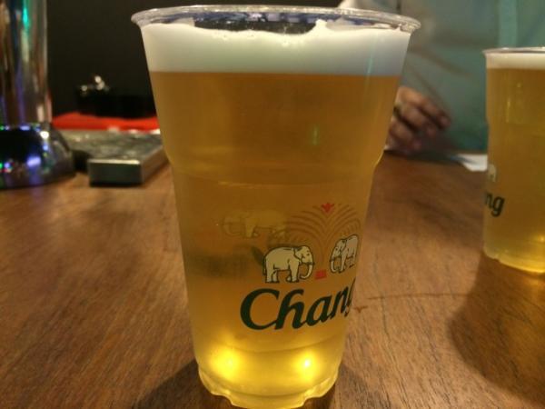 バンコク乾季の風物詩「ビアガーデン」！ユニークなクラフトビールに注目