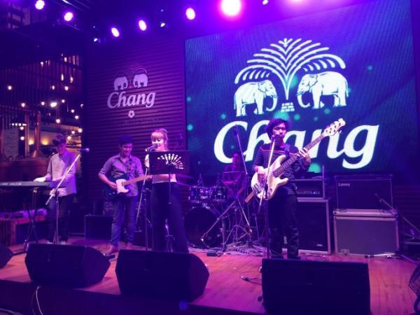 バンコク乾季の風物詩「ビアガーデン」！ユニークなクラフトビールに注目