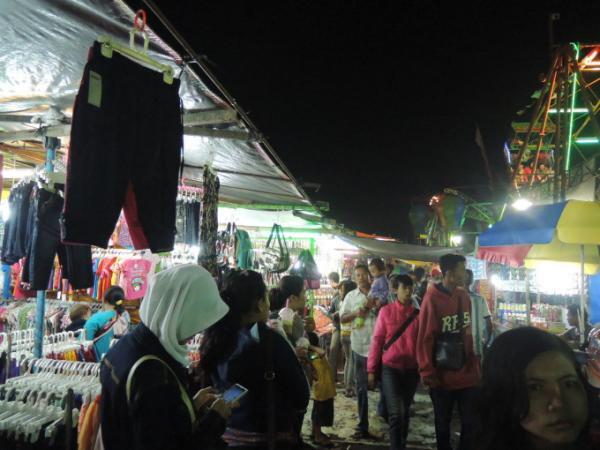 ジョグジャカルタ最大級のお祭り「スカテン祭」開催中　2015年1月3日まで！