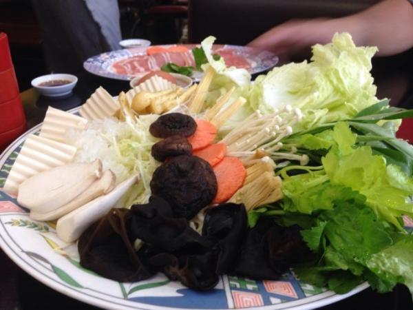 暑い国で熱い料理がいい！南国で鍋料理を食す