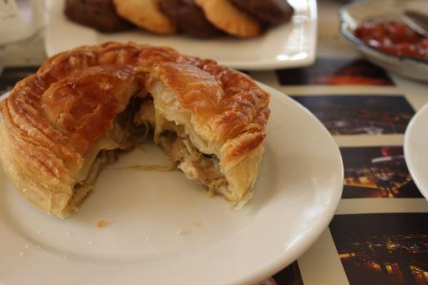 ペナン島の歴史ある大邸宅「サフォークハウス」で豪華なハイティーを楽しむ