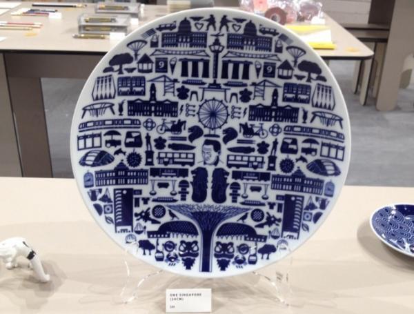 出会えたら即買い必至！「シンガポール×有田焼」コラボプレート
