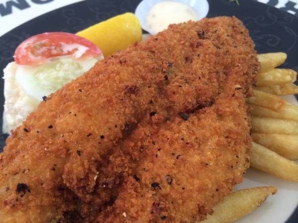 ローカルフードに飽きたらホーカーで洋食を♪ソースが決め手！お肉料理に舌鼓！