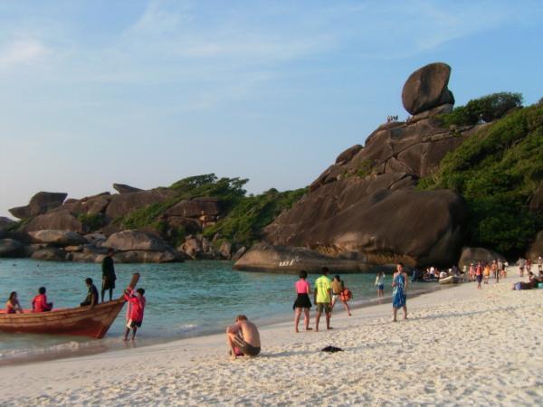 寒い日本を脱出！今が行き時、ベストシーズンのアジアンビーチ