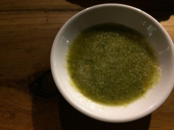 夜風に吹かれながらオープンエアーでシーフードBBQ！