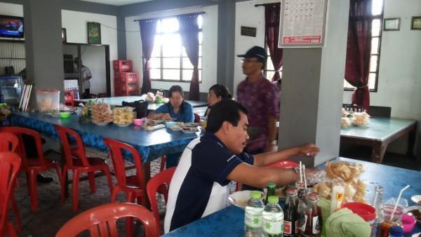 絶品タレがクセになる！ロンボク島の郷土料理「タリワン」