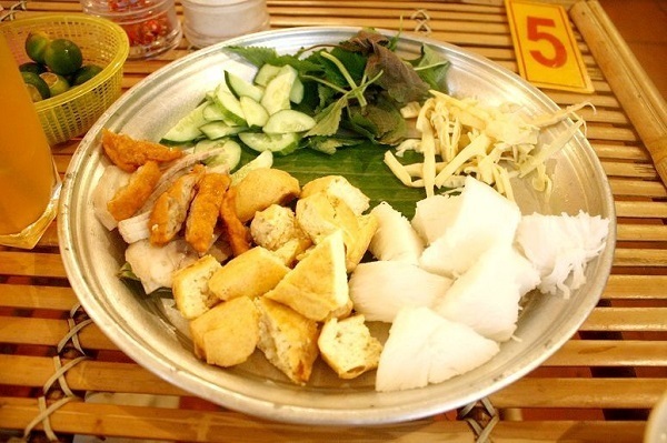 魅惑のベトナム麺の世界！フォー以外にも知っておきたい8品をおすすめ店と合わせてご紹介