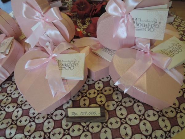 インドネシアの定番土産「Monggoチョコレート」とバレンタイン事情