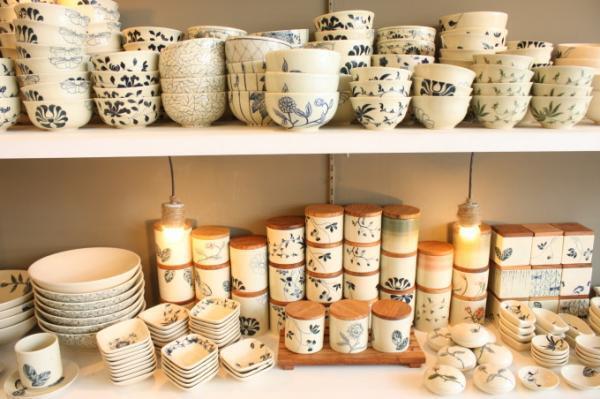 和食にも合う素朴で温もりのあるデザインが魅力！ベトナムの伝統的な陶器「バッチャン焼」