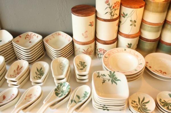 和食にも合う素朴で温もりのあるデザインが魅力！ベトナムの伝統的な陶器「バッチャン焼」