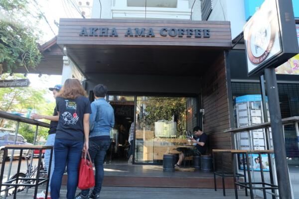 コーヒーの味に隠れる壮大な故郷の物語。チェンマイの人気店「Aka Ama Coffee」