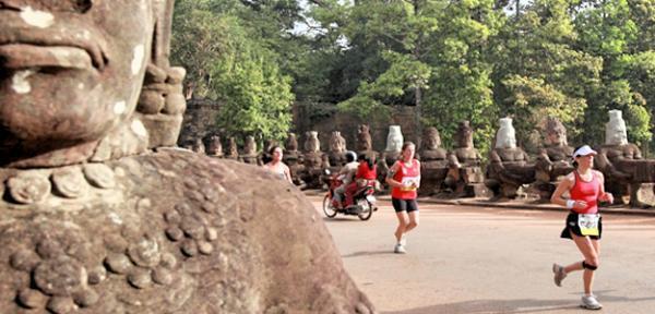 夏休みにチャレンジしたい！カンボジア「第2回アンコールエンパイア・フル＆ハーフマラソン」開催決定！