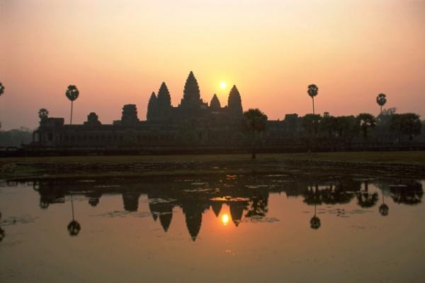 夏休みにチャレンジしたい！カンボジア「第2回アンコールエンパイア・フル＆ハーフマラソン」開催決定！