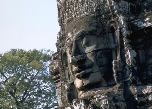 夏休みにチャレンジしたい！カンボジア「第2回アンコールエンパイア・フル＆ハーフマラソン」開催決定！