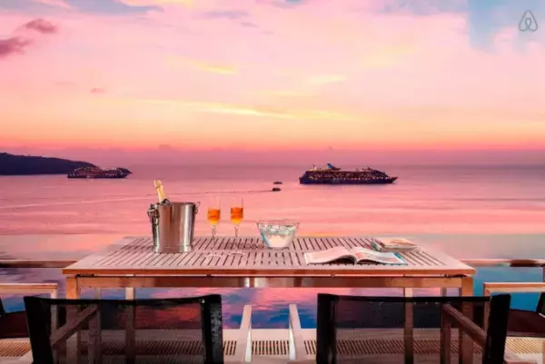 別荘感覚で滞在！プーケット島で海を一望できる豪華ヴィラに泊まろう