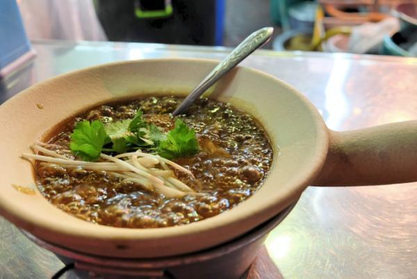 チャイナタウンで美食体験！絶品フカヒレスープに舌鼓【バンコクおしゃれローカル HOT PICK!】