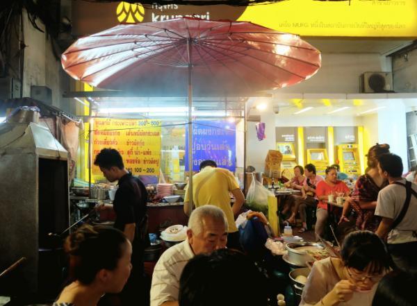 チャイナタウンで美食体験！絶品フカヒレスープに舌鼓【バンコクおしゃれローカル HOT PICK!】