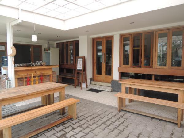 ジョグジャカルタの地元食材を使った自然派レストラン